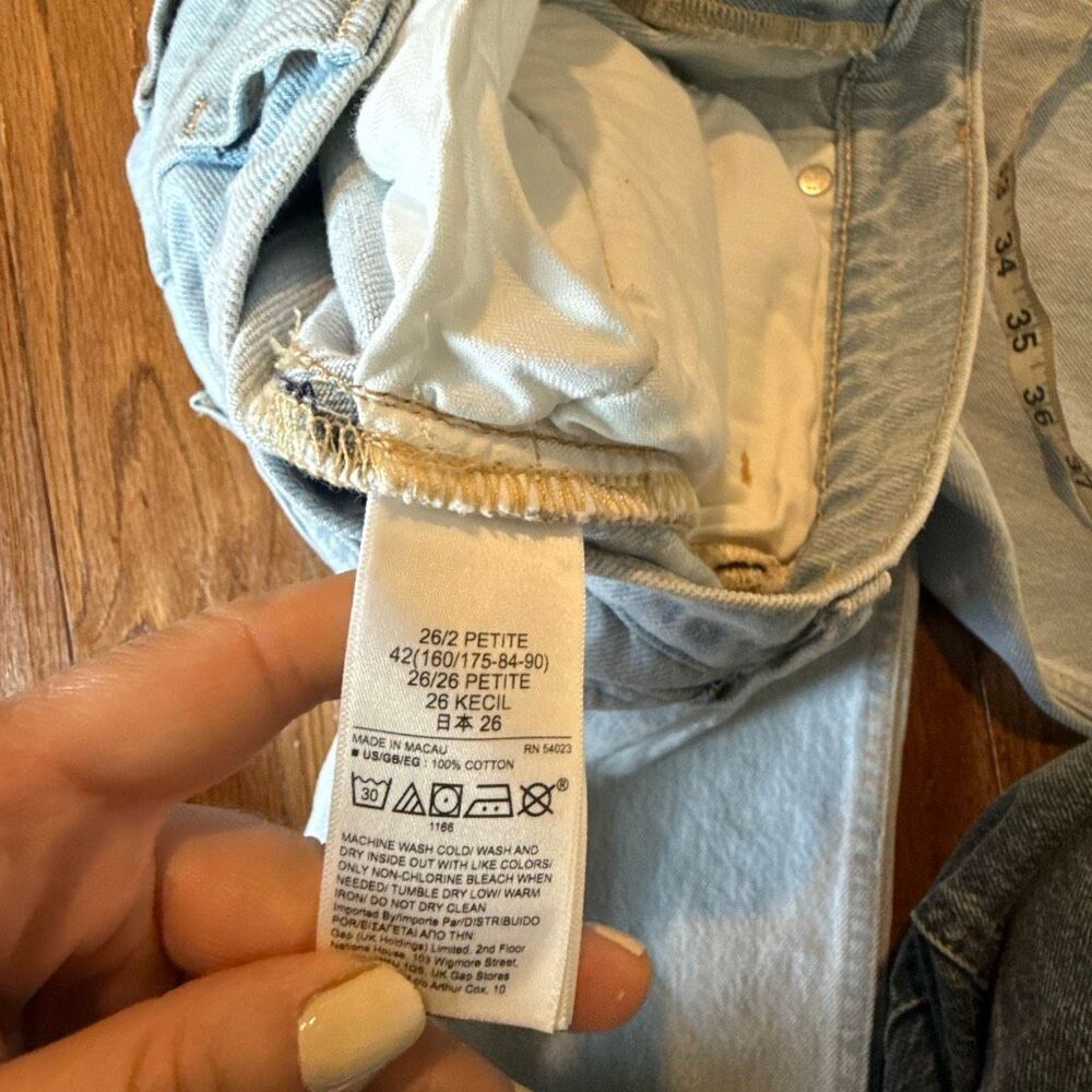 Gap barrel high rise light wash crop jeans size 2p - Picture 9 of 13